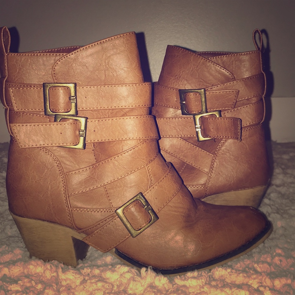 Tan booty heels